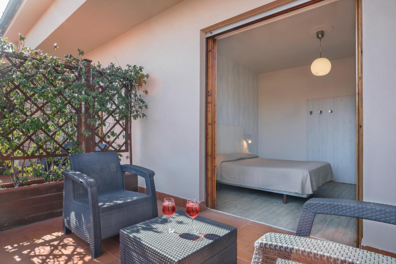 Hotel Lupori Viareggio Exterior photo