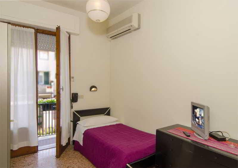 Hotel Lupori Viareggio Exterior photo